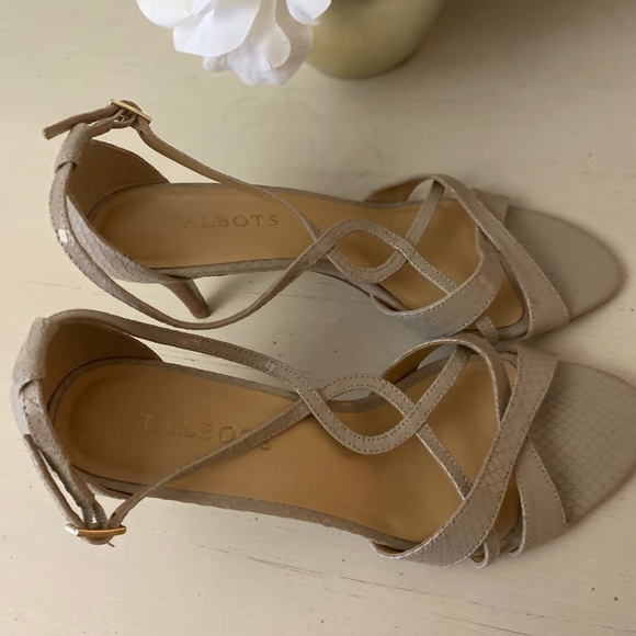 Talbots Pumps - Picture 5 of 9